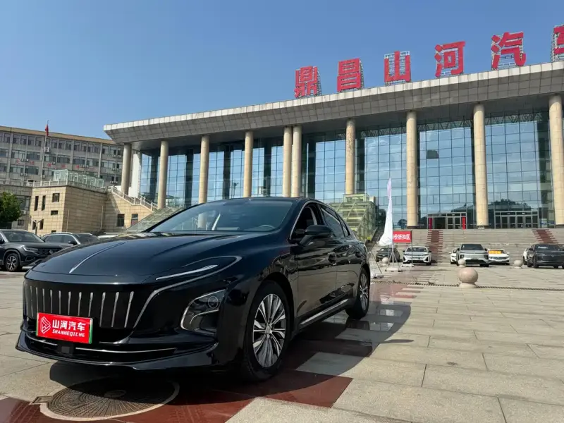 Hongqi E-QM5, 2022
