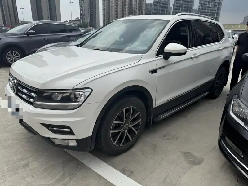 Volkswagen Tiguan L, 2017