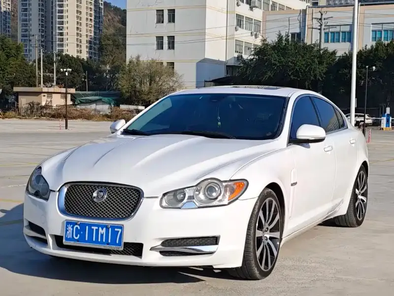 Jaguar XF, 2010