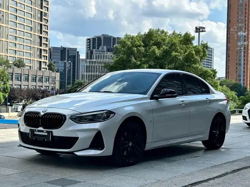 BMW 1 Series, 2021
