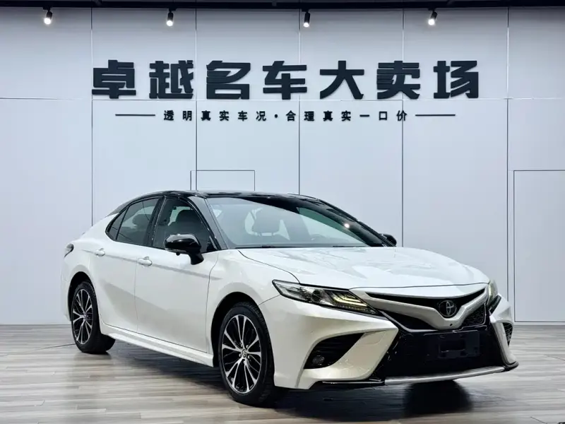 Toyota Camry, 2019