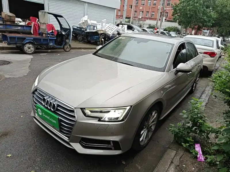 Audi A4L, 2018