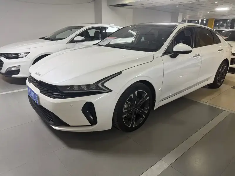 Kia K5, 2022