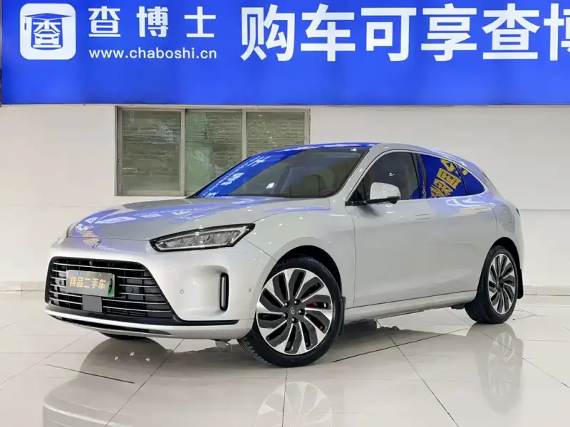AITO M5, 2022