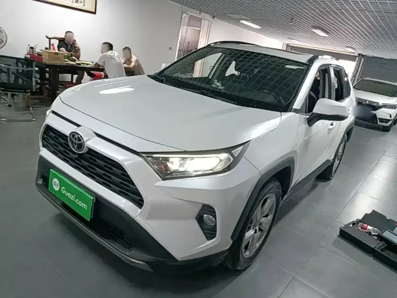Toyota RAV4, 2021
