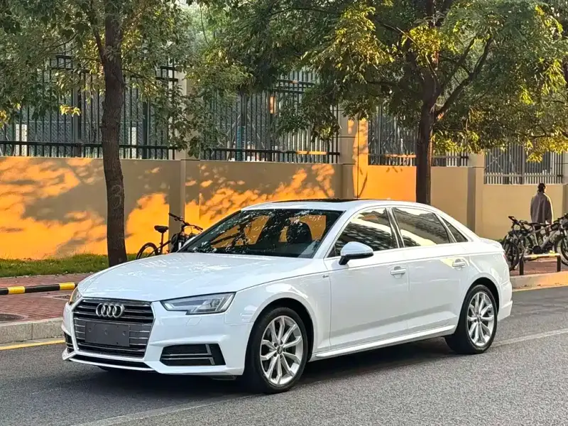 Audi A4L, 2018