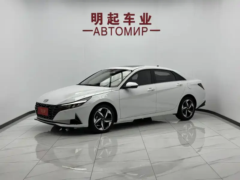 Hyundai Elantra, 2023