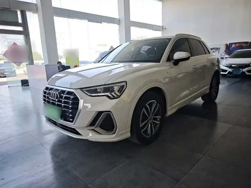 Audi Q3, 2020