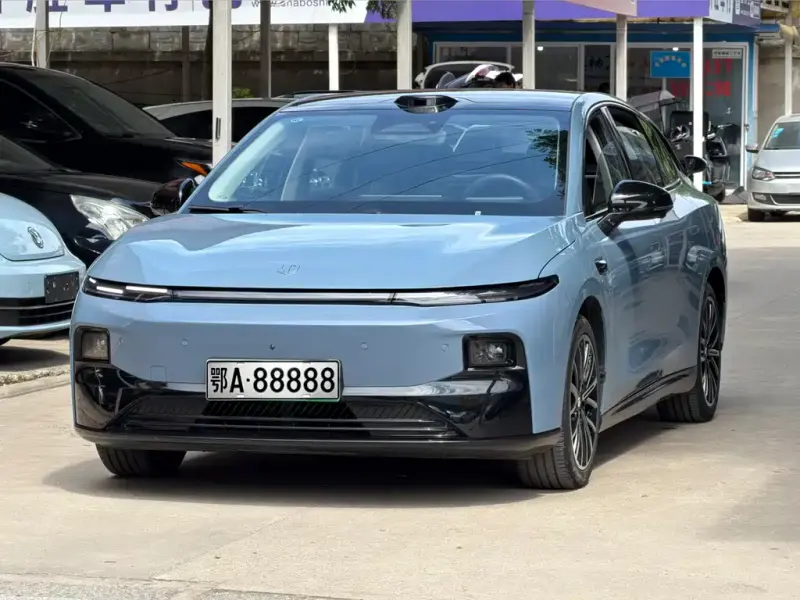 Leapmotor B10, 2025