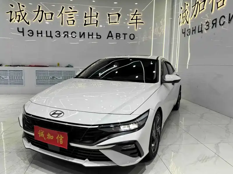 Hyundai Elantra, 2024