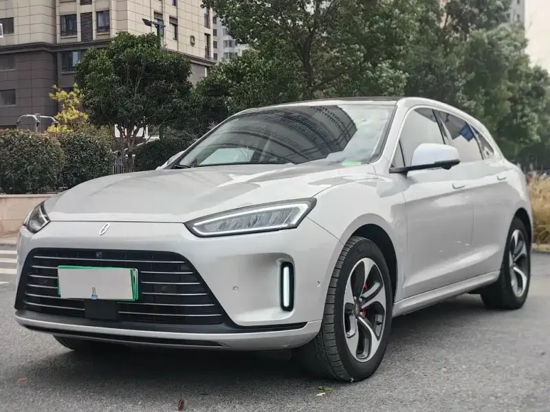 AITO M5, 2022