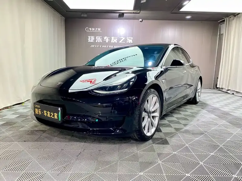 Tesla Model 3, 2021