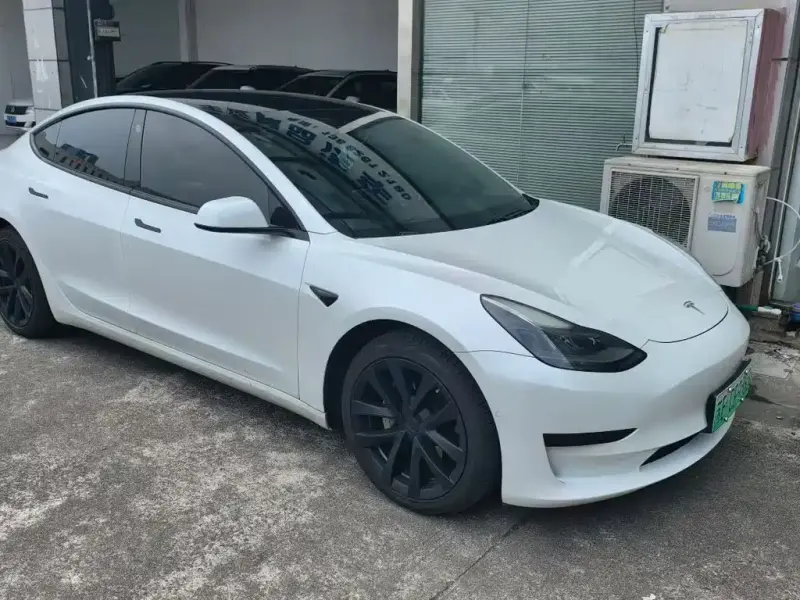 Tesla Model 3, 2021
