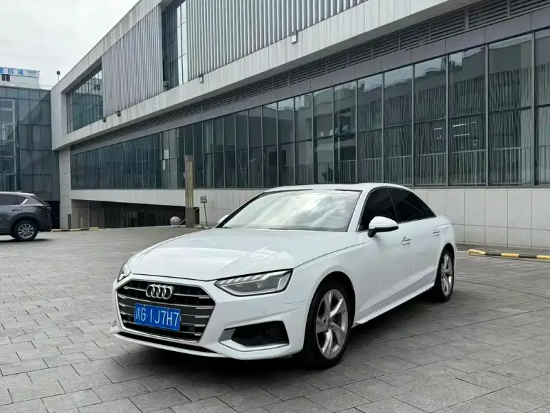 Audi A4L, 2021