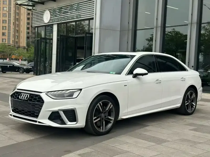 Audi A4L, 2020