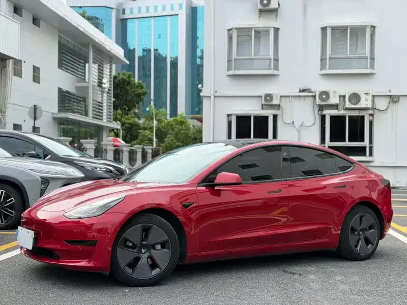 Tesla Model 3, 2021