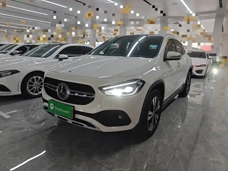 Mercedes-Benz GLA, 2022