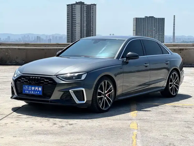 Audi A4L, 2020