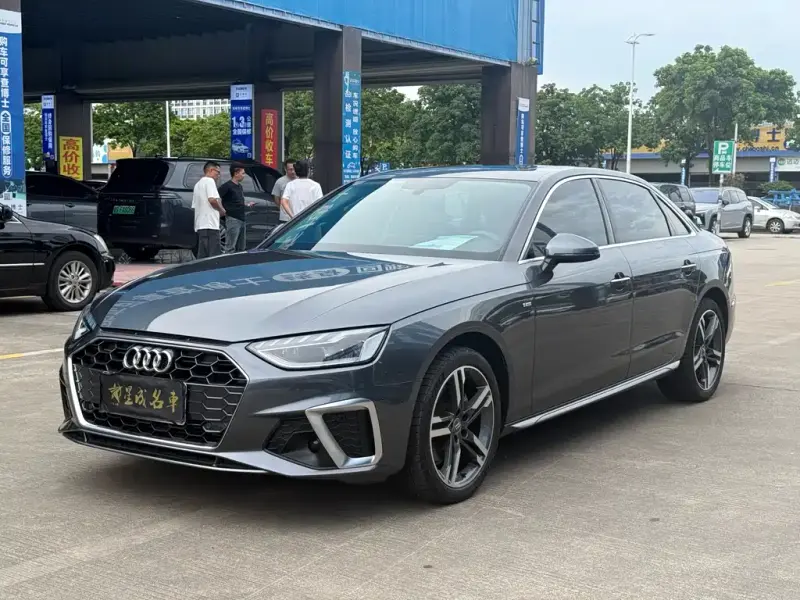 Audi A4L, 2021