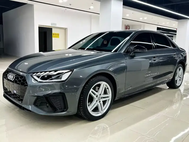 Audi A4L, 2023