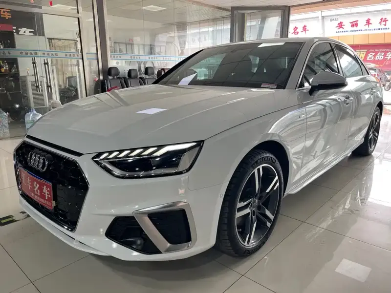 Audi A4L, 2021