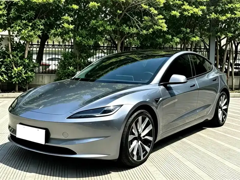 Tesla Model 3, 2025