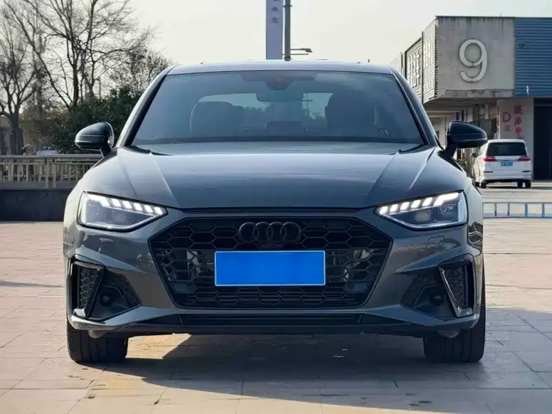 Audi A4L, 2023