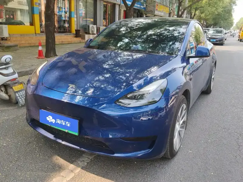 Tesla Model Y, 2022