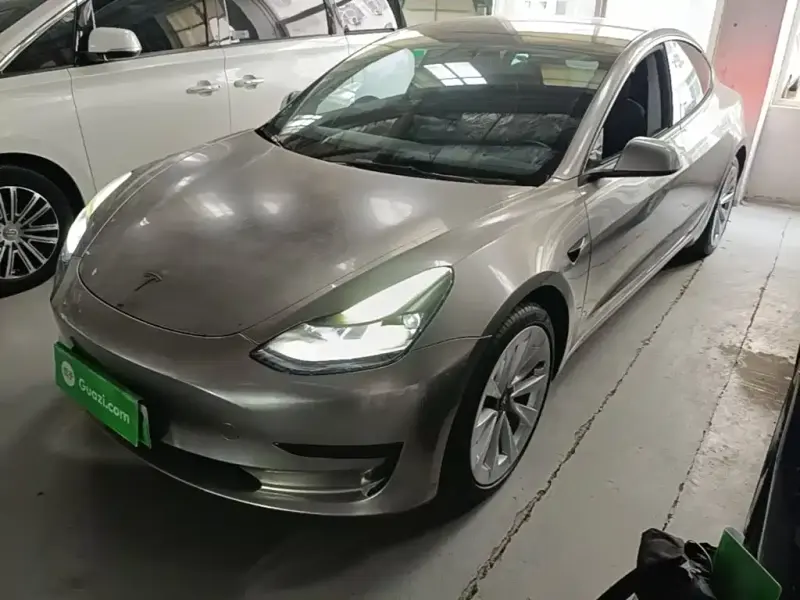 Tesla Model 3, 2022