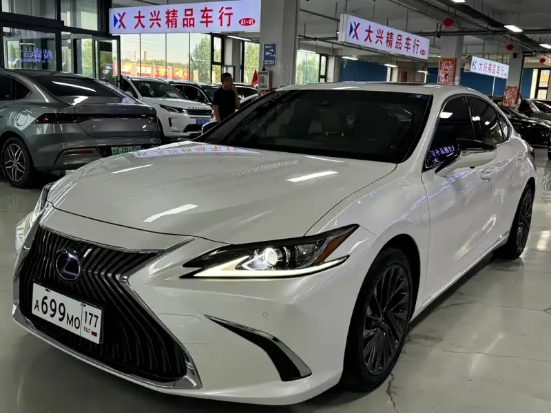 Lexus ES, 2018