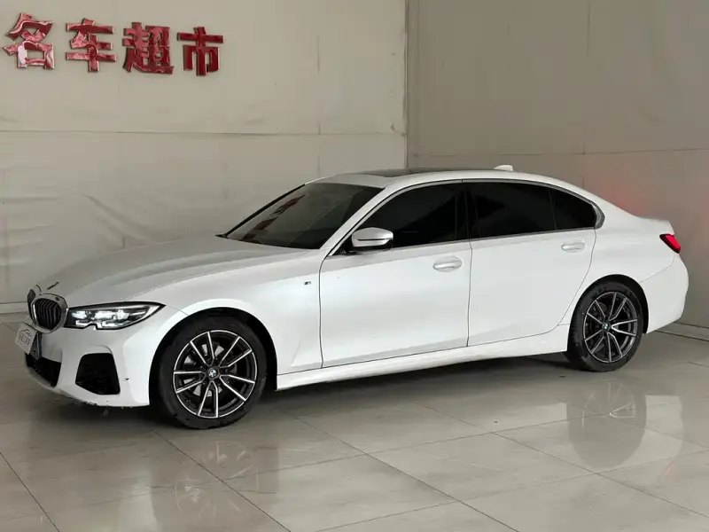 BMW 3 Series, 2022