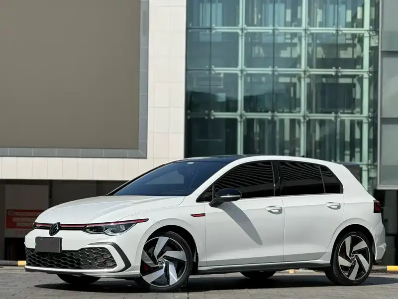 Volkswagen Golf GTI, 2024