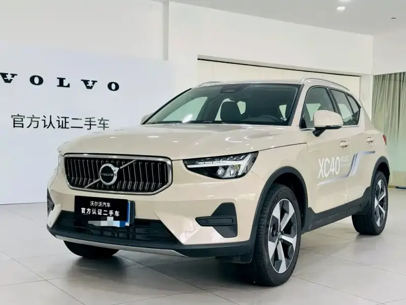 Volvo XC40, 2024