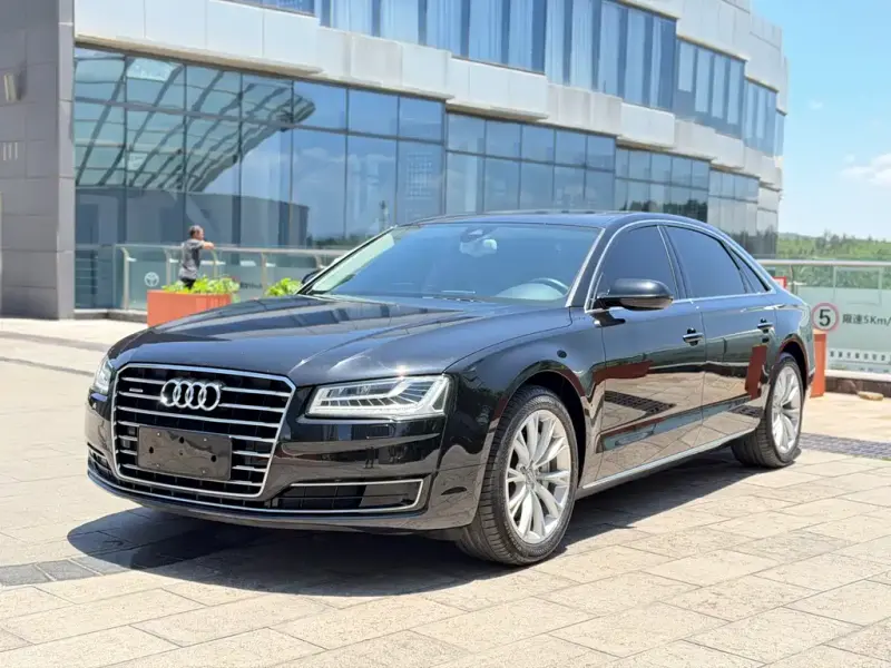 Audi A8, 2015