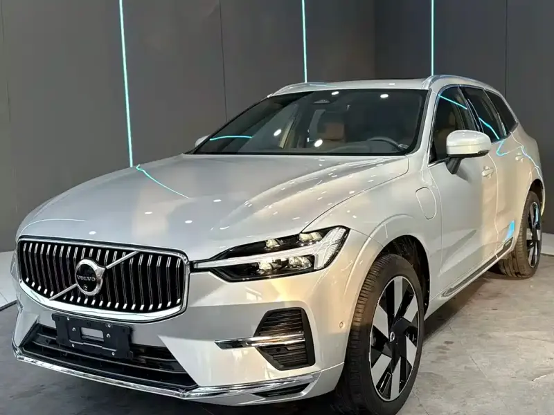 Volvo XC60 PHEV, 2023