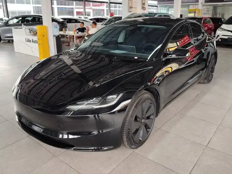 Tesla Model 3, 2024
