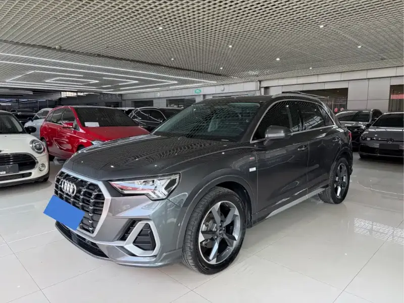 Audi Q3, 2022