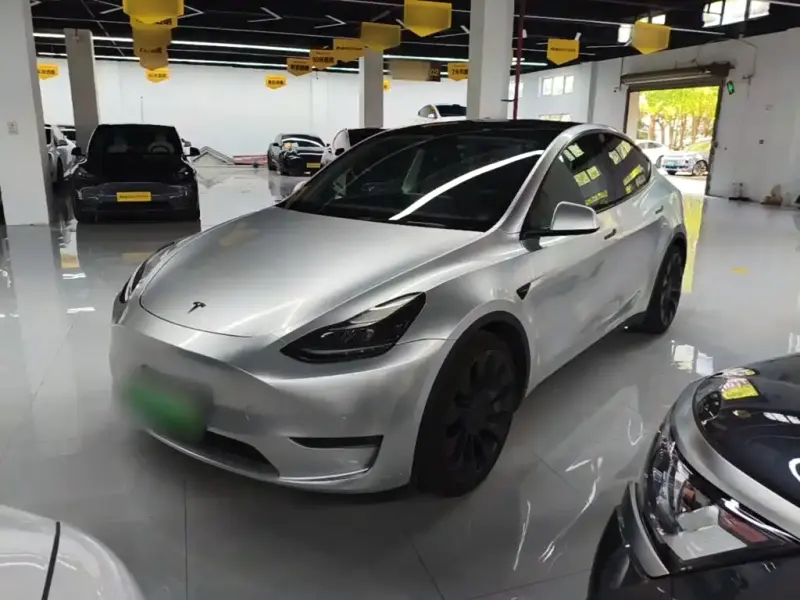 Tesla Model Y, 2021