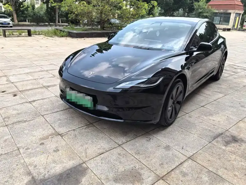 Tesla Model 3, 2024