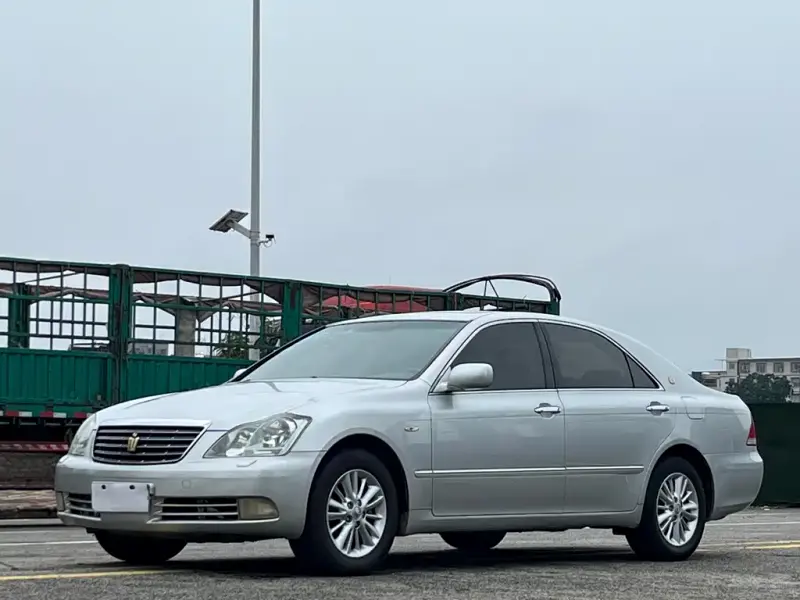 Toyota Crown, 2008