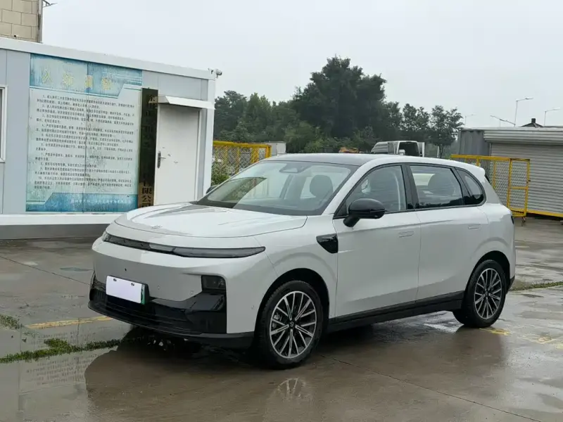 Leapmotor B10, 2025