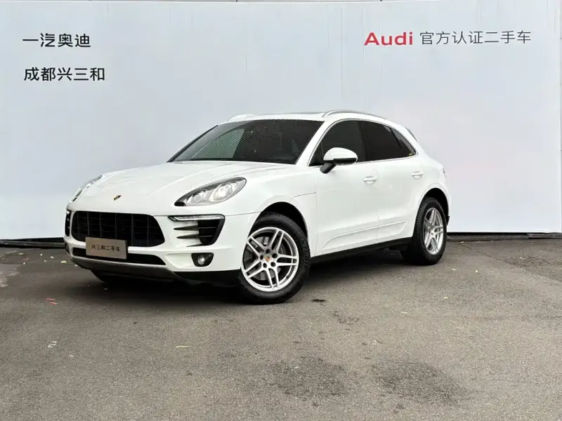 Porsche Macan, 2015