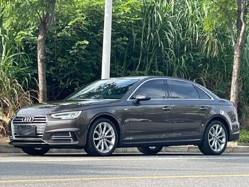 Audi A4L, 2018
