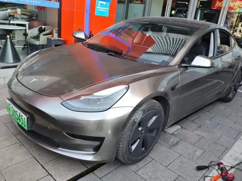 Tesla Model 3, 2021