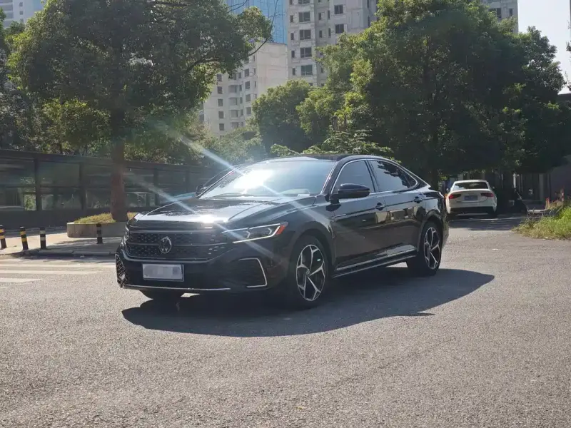 Volkswagen Passat, 2023