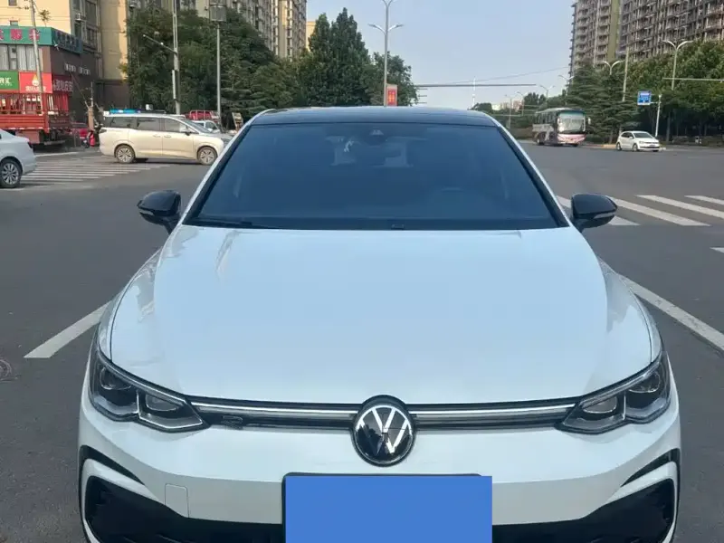 Volkswagen Golf, 2021