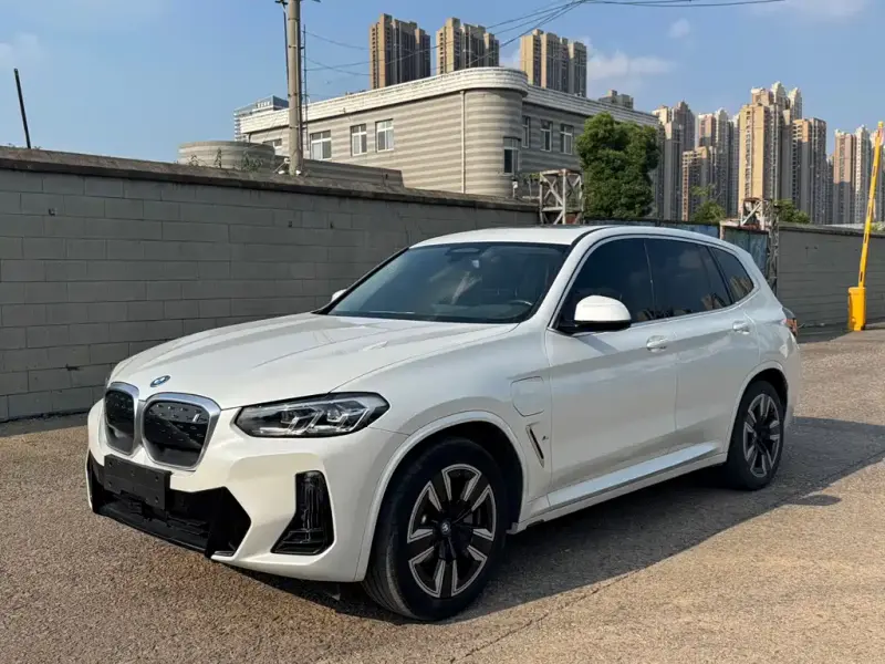BMW iX3, 2024