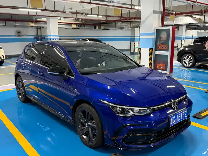 Volkswagen Golf, 2022
