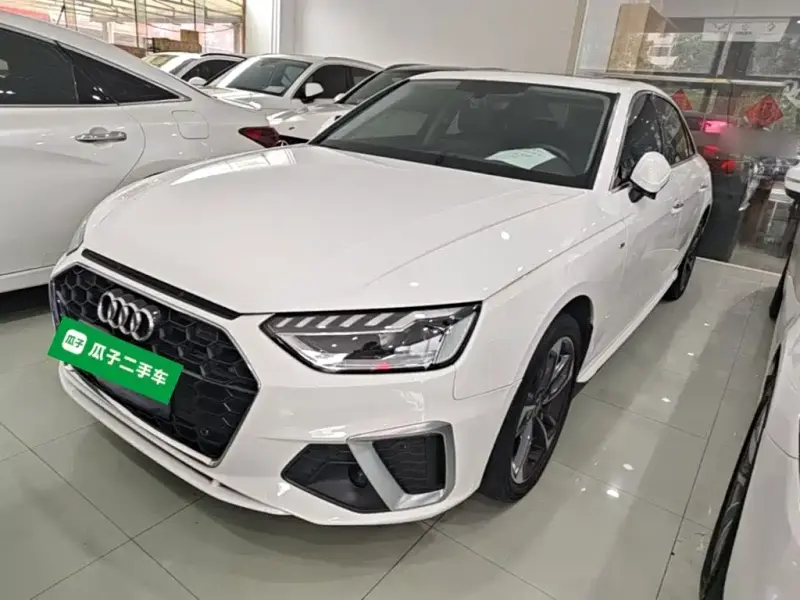 Audi A4L, 2023