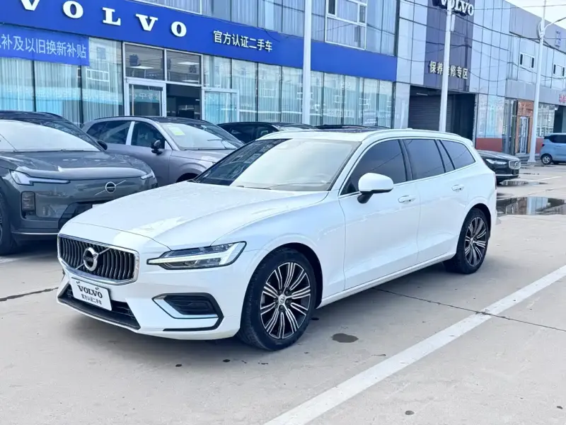 Volvo V60, 2023